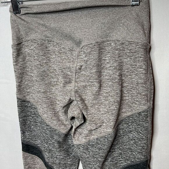 ALO Shelia Alosoft Leggings. Size Small. - Picture 5 of 8